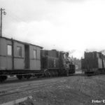 Im Bahnhof Benești kreuzt 764 201 am 28.07.1969 mit der aus Agnita kommenden Schwesterlok 764 204
